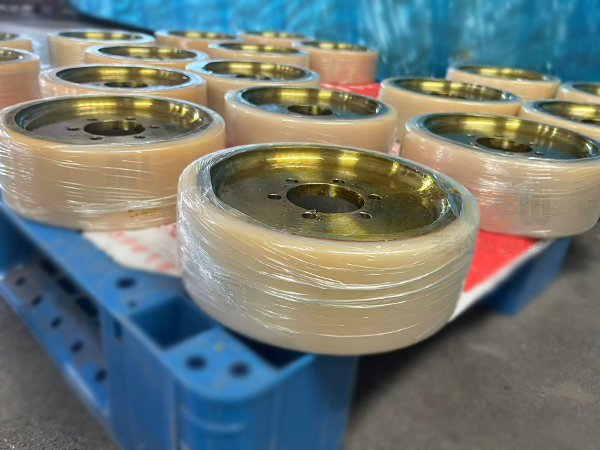 聚氨酯AMR机器人双轮差速轮组